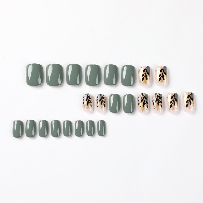 Nail Art Wearing Nail Short Gold Foil Leaf Nail Art Wearing Nail Piece Removable Nail Art Press On Nails