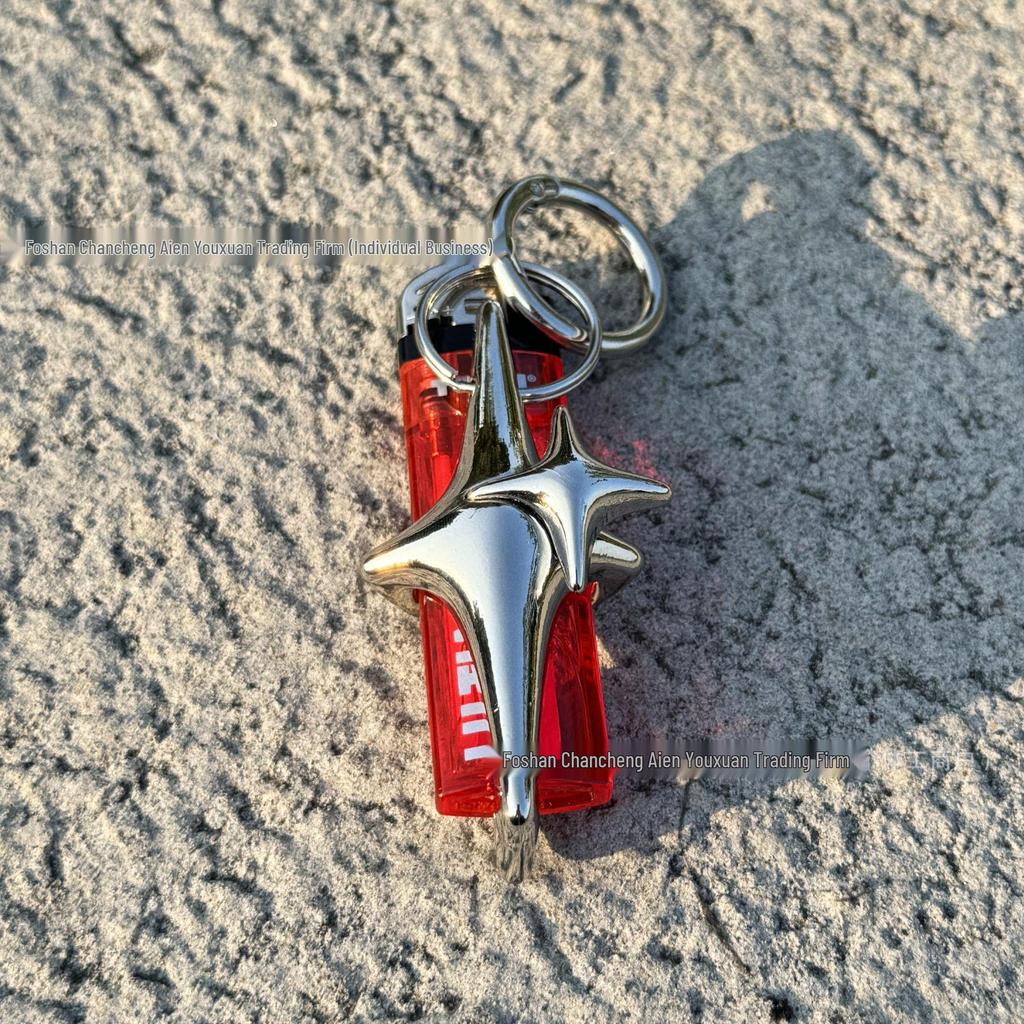 Ainsworth Starlight Feuerzeug Hülle Schlüsselanhänger mit Flaschenöffner und Ornament