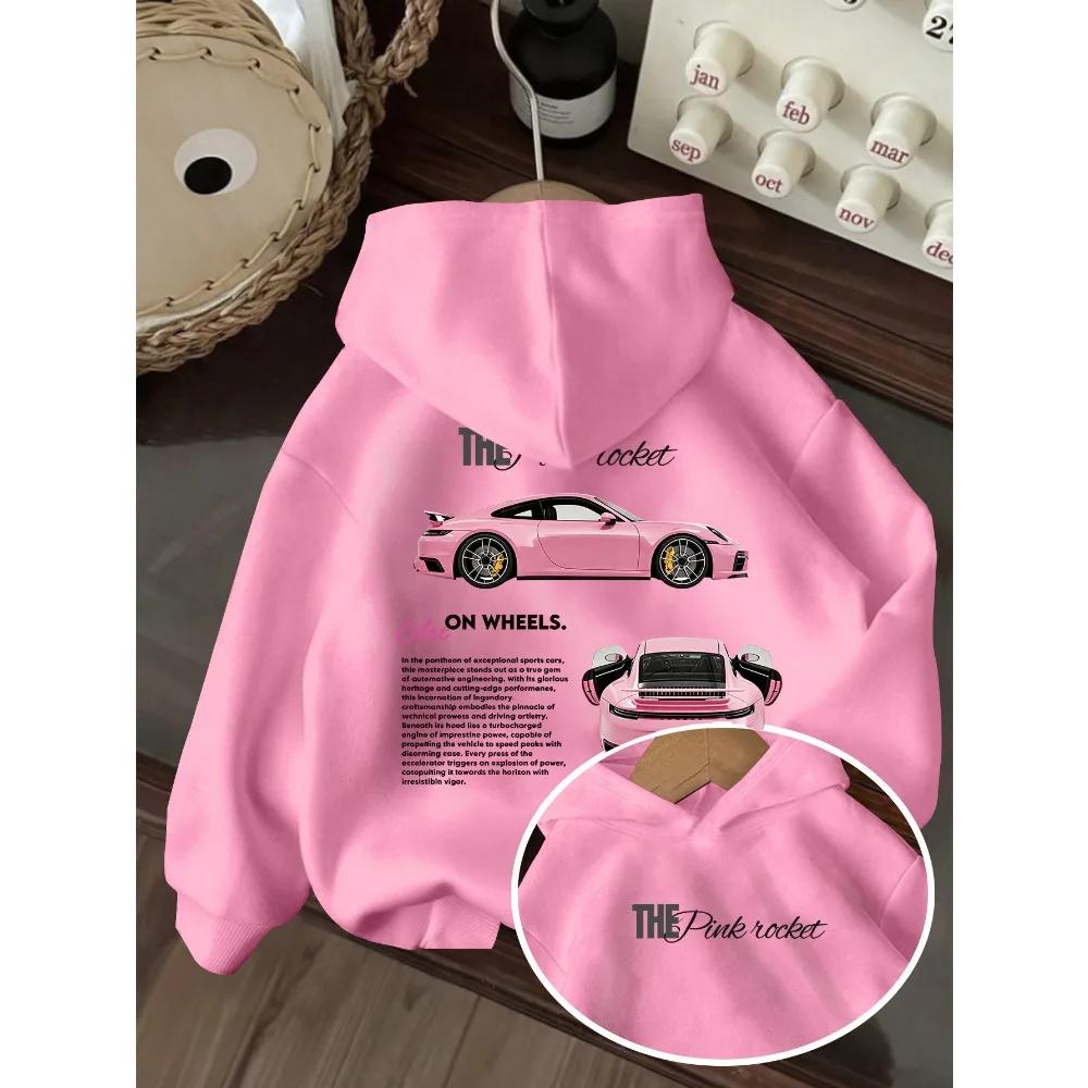 Nuova felpa con cappuccio per bambini autunno/inverno con stampa di un'auto sportiva, un capo streetwear casual a maniche lunghe in stile pullover.