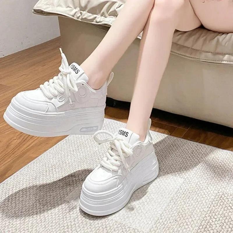 Fashion 2024 Autumn Fashion Versatile Platform Sneakers  Women Round Toe Lace Up Comfort Thick Bottom Sport Casual White Women's Shoes