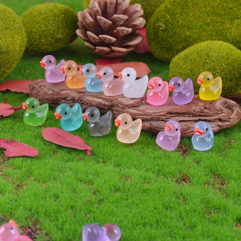 200/100Pcs Luminous Mini Ducks Moss Microlandscape Miniature Duck Figurines Fairy Garden Accessories Home Decor Glow In The Dark