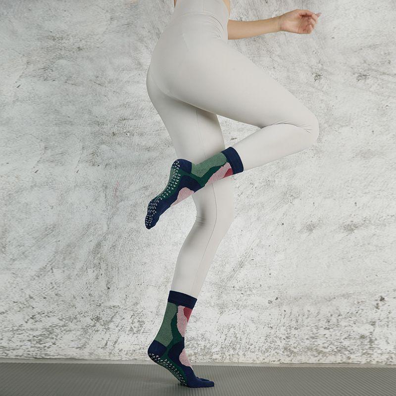 

Новинка 2023 года Носки для йоги Нескользящие Профессиональные Женские Носки с пальцами Носки для пилатеса Гольфы для йоги Спортивные носки Гольфы Garden pink Green