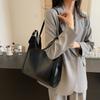 Premium wax oily leather large-capacity tote bag women's 2025 autumn new retro commuter fashion shoulder armpit bag
