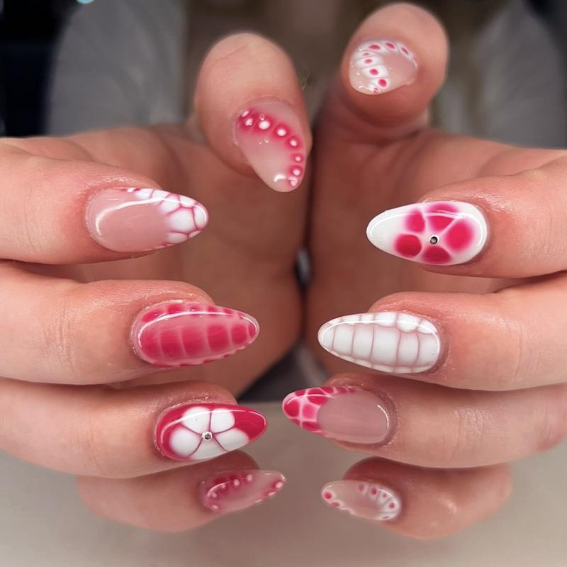 

2025 new European and American hot-selling wearing nail short almond nail nail nail piece press on nails fake nails