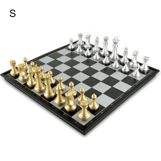 

1 Set Medieval Chess Magnetic Board Intellectual Development Golden Silver Color Foldable International Chess Board Game for Family S