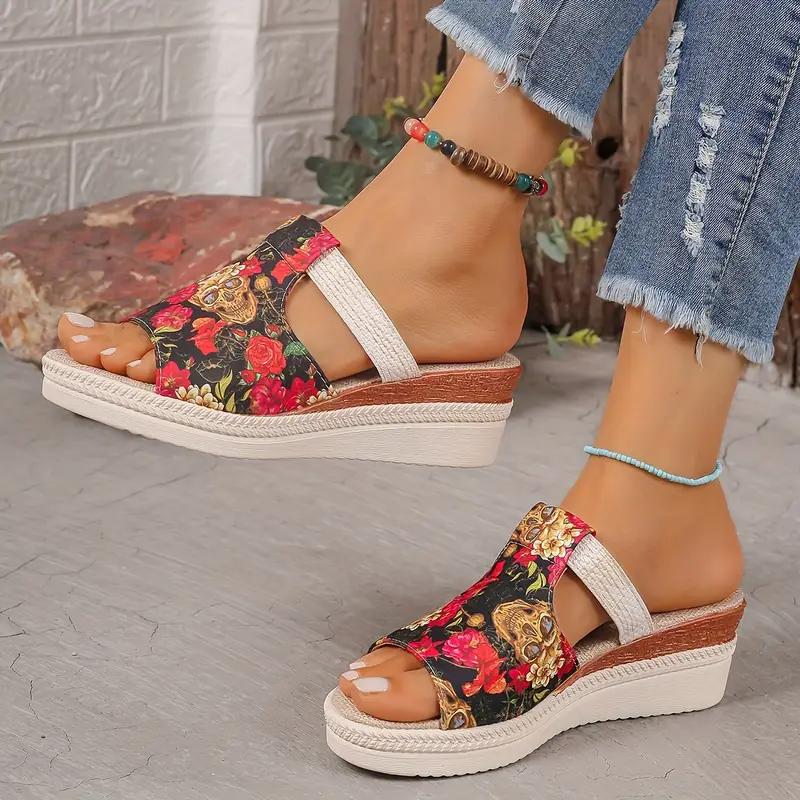 Sandálias femininas com estampa de caveira, sapatos de plataforma coloridos de tecido à beira-mar, slide de praia confortável de Halloween