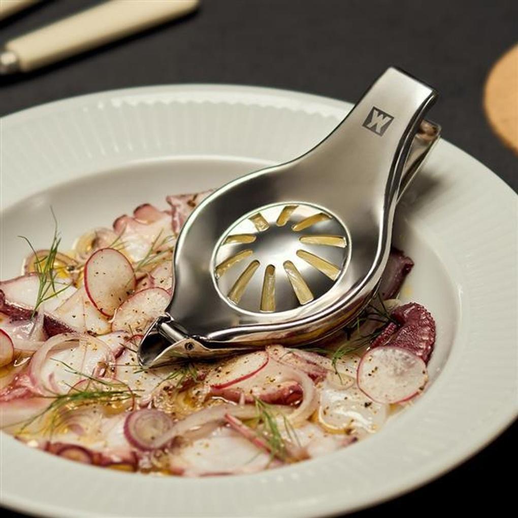 WAGENSTEIGER Sliced Lemon Squeezer