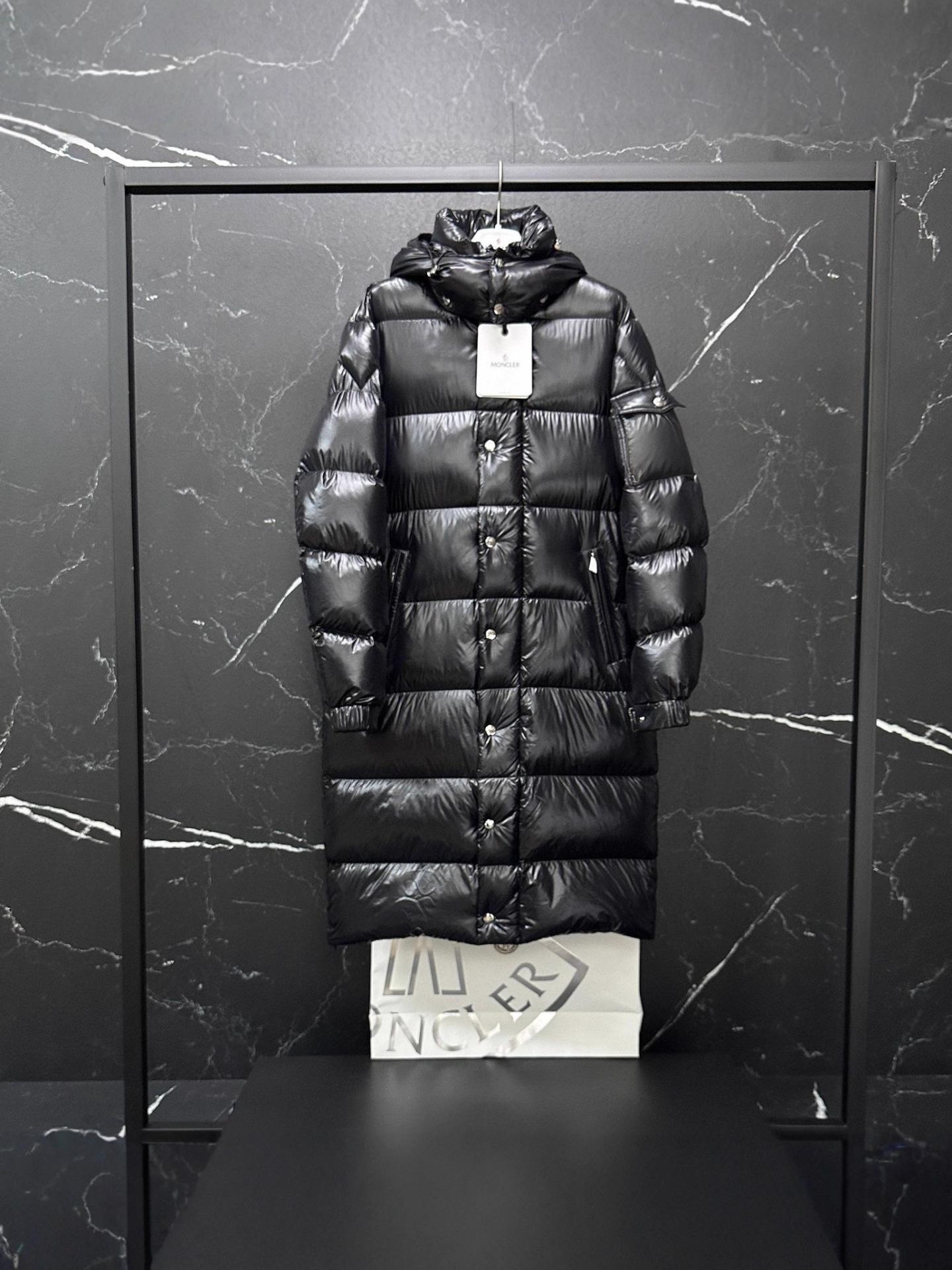 

Унисекс пуховик с капюшоном Mengjia Maya - Черный с зелеными карманами 1 (90-110 lbs) чёрный