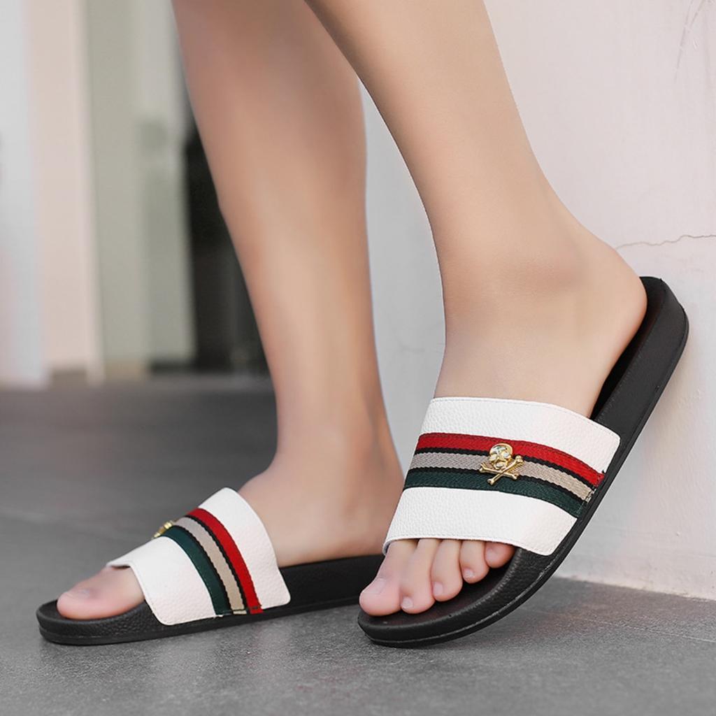 Herrenbekleidung, Freizeitschuhe, Sportslipper, Schuhe mit weicher Sohle, Oberbekleidung, Sandalen