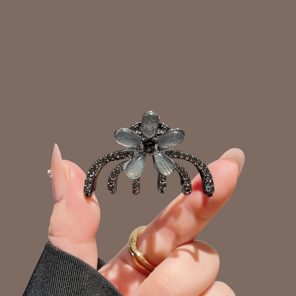 

Elegant Modern Black Butterfly Hair Claw with Crystal Frosted Stone Detail Floral Insect Design for Women