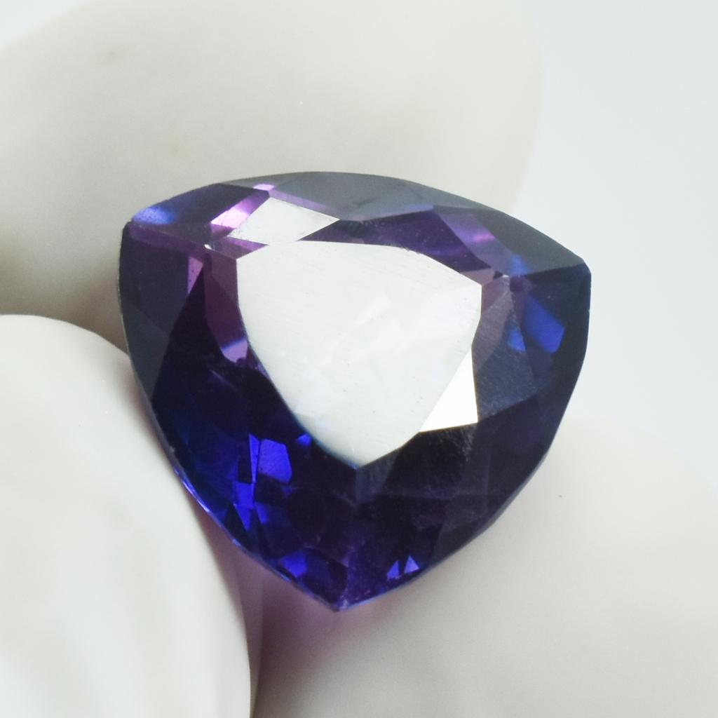 Natural Alexandrite 6.75 Ct Color Change Trillion Stunning Certified Gemstone