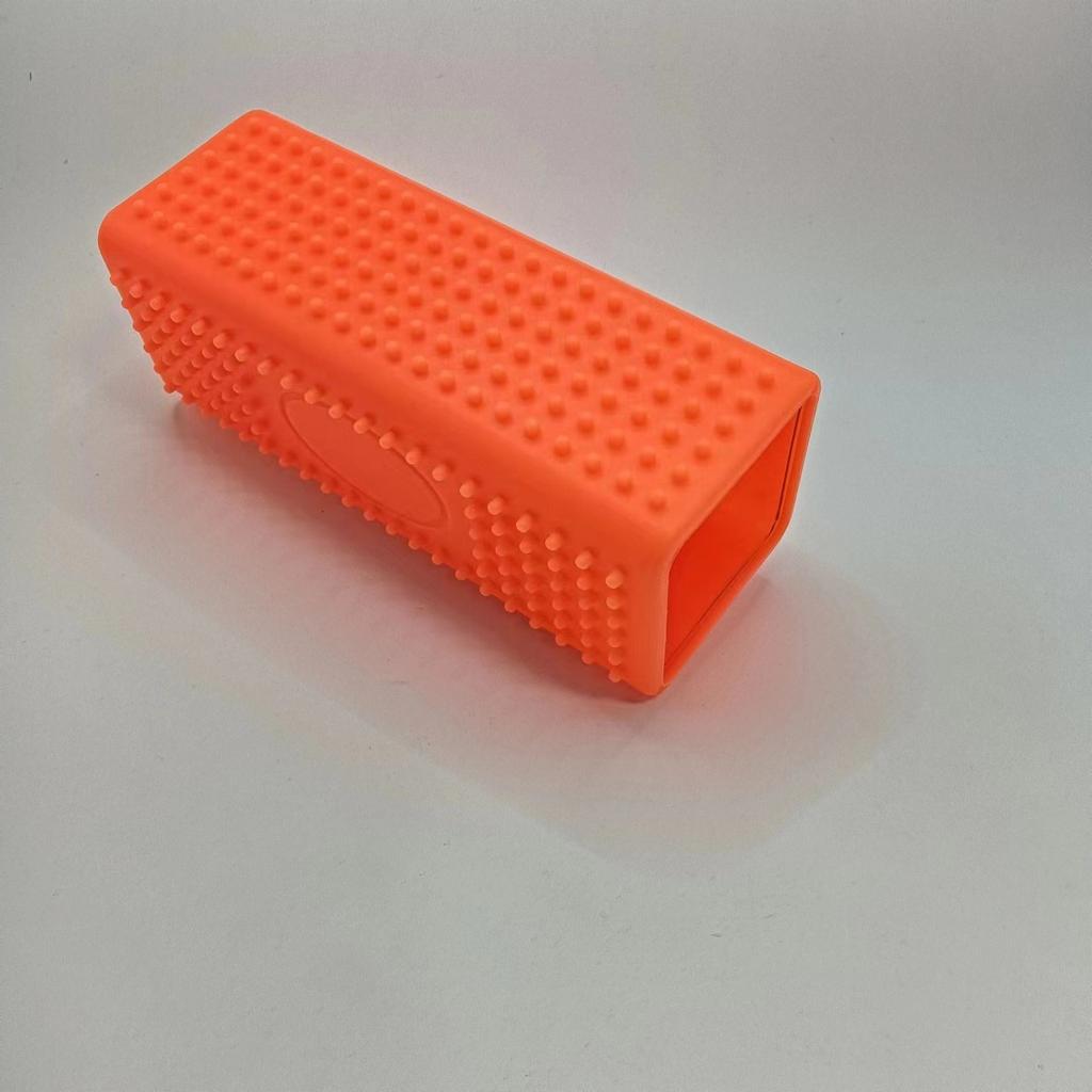 High Quality Luxury Simple Silicone Pet Hair Remover Brush Roller Hollow Cleaner for Cat Hair Removal Sofas Pet Grooming