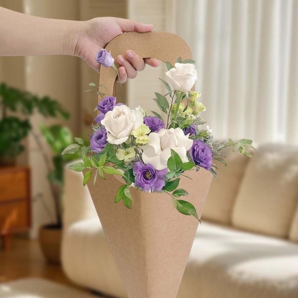 10Pcs with Handle Kraft Paper Tote Handheld Flower Basket Large Capacity Flower Paper Box Bouquet Tote Reusable Folding Gift Box