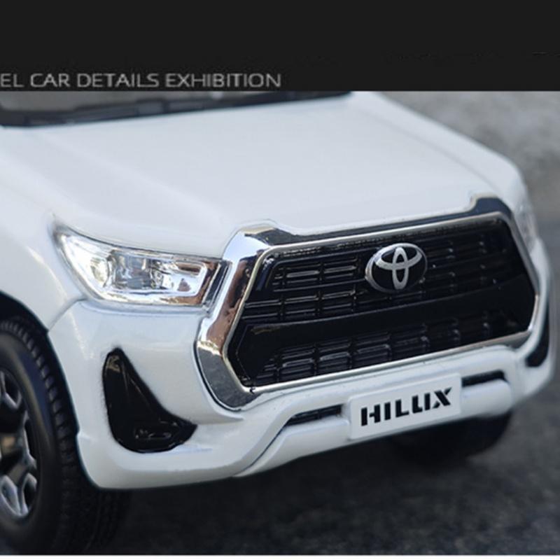 Maisto 1:24 Toyota Hilux Off Road Pickup Truck Alloy Scale Car Model Diecast Metal Static Collection Children Toy Car Vehicles