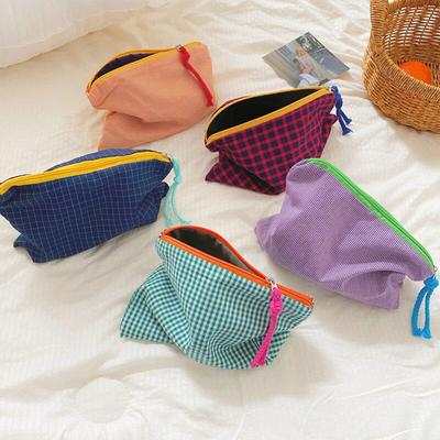 Tiora Kariertes Kosmetik-Hygieneartikel-Reiseetui