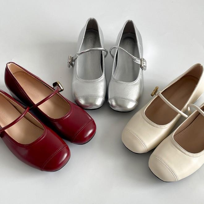 Silver retro round head inner height increase light mouth flat sole single shoes women's summer 2025 new versatile soft sole Mary Jane shoes