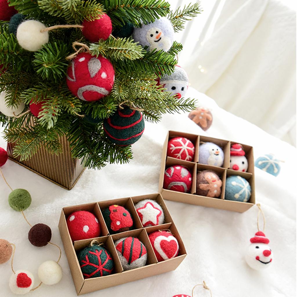 1 Box, Santa Claus and Snowman Felt Ball Pendant, for Christmas Tree, Christmas, Home and Window Display Decoration.