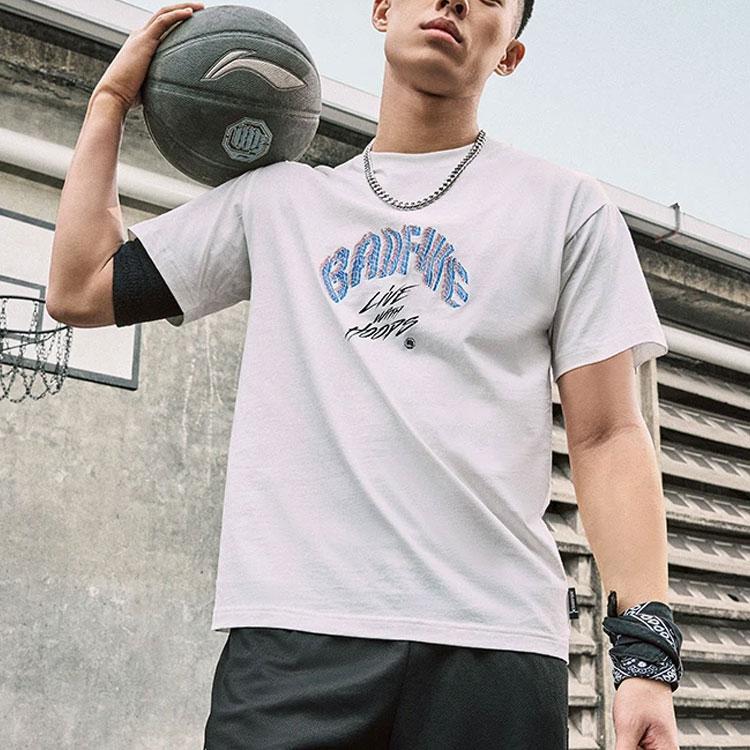Li Ning Badfive High Street American Vintage Letter Round Neck Pullover Early Spring Short Sleeve T-Shirt Men T-Shirts Off-White AHSU427-2