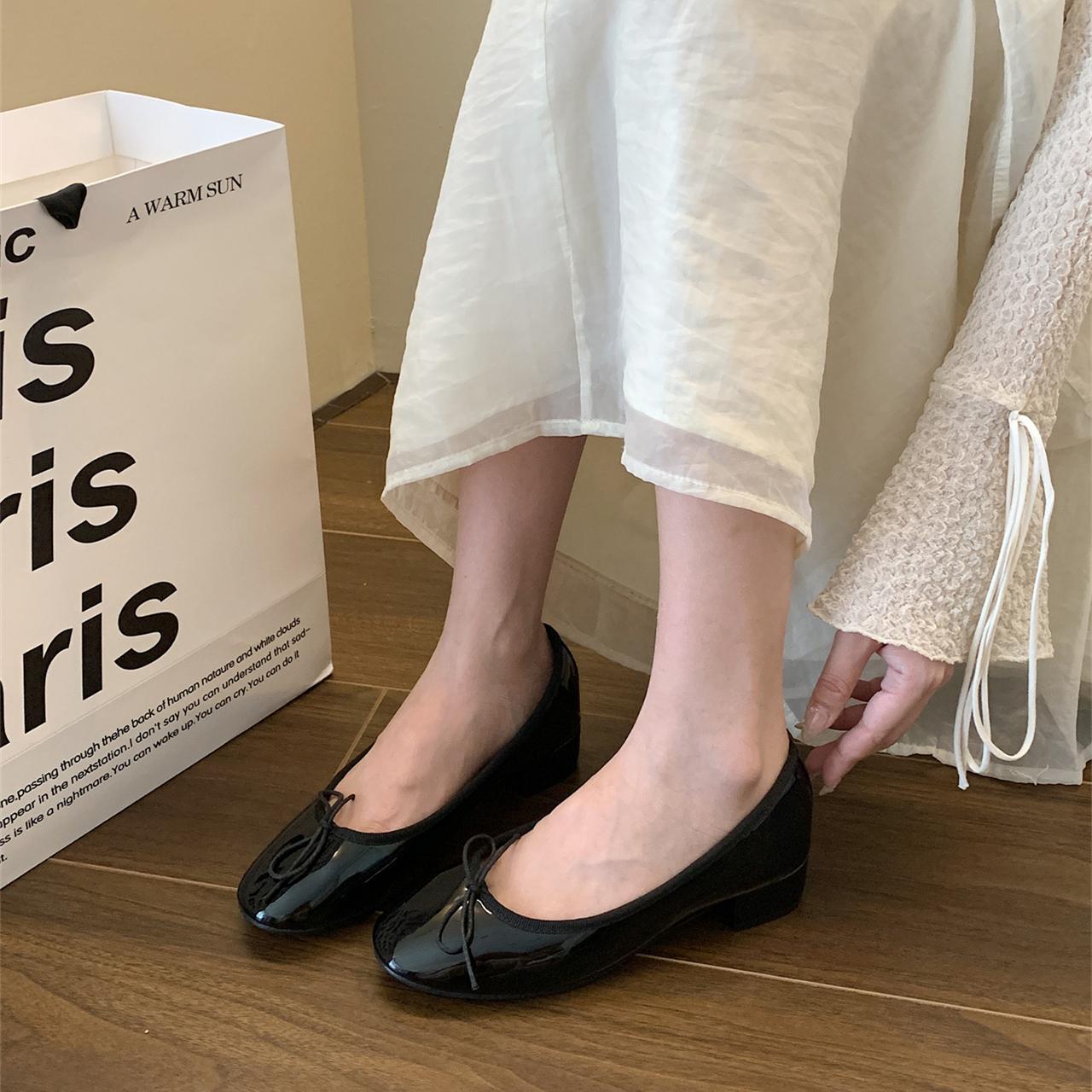 

Женские туфли на ретро красном толстом каблуке с бантом - Коллекция Лето и Весна 2025, Идеально подходят для повседневной носки или свадеб Size 38 чёрный