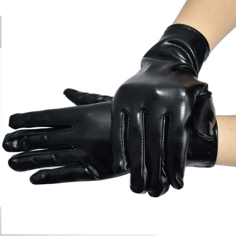 Glänzende schwarze kurze Lacklederhandschuhe im Wetlook für Punk-Tanz