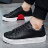 Outono 2025 novos sapatos masculinos sapatos brancos personalizados tendência da moda masculina versão coreana sapatos casuais versáteis de sola plana sapatos de skate