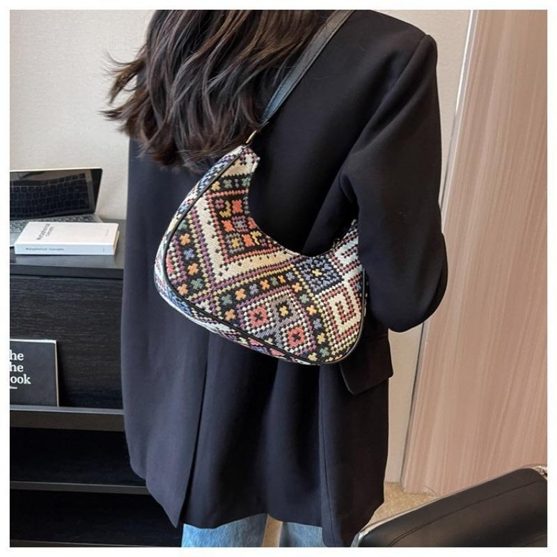 Underarm Small Bag Popular Fashion Spring and Summer New Shoulder Portable Crescent Bag Versatile Women's Bag