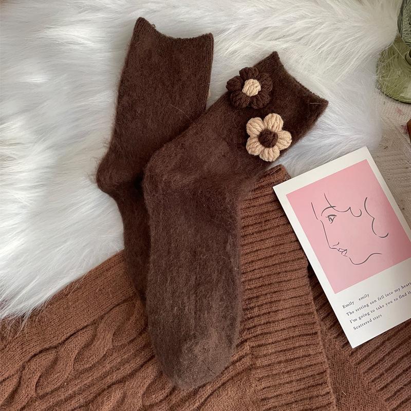 New Cute Socks Warm Thickened Three-dimensional Floral Socks Worn with Shark Pants Merino Wool Socks Winter Socks