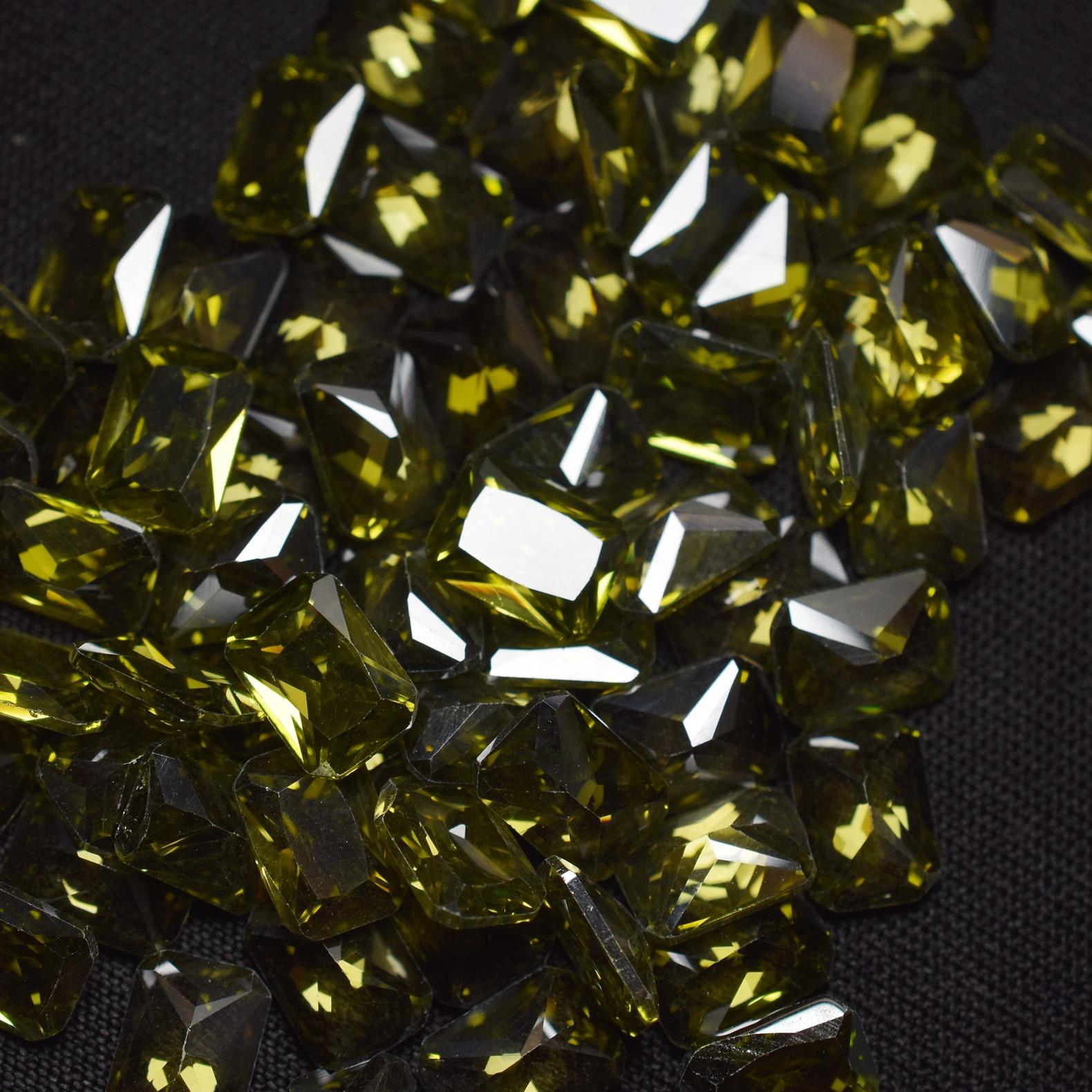 

Green Sapphire CERTIFIED 15 Pcs Natural Emerald Cut Loose Gemstone 7x5 MM Lot S-5469546 7 mm зелений