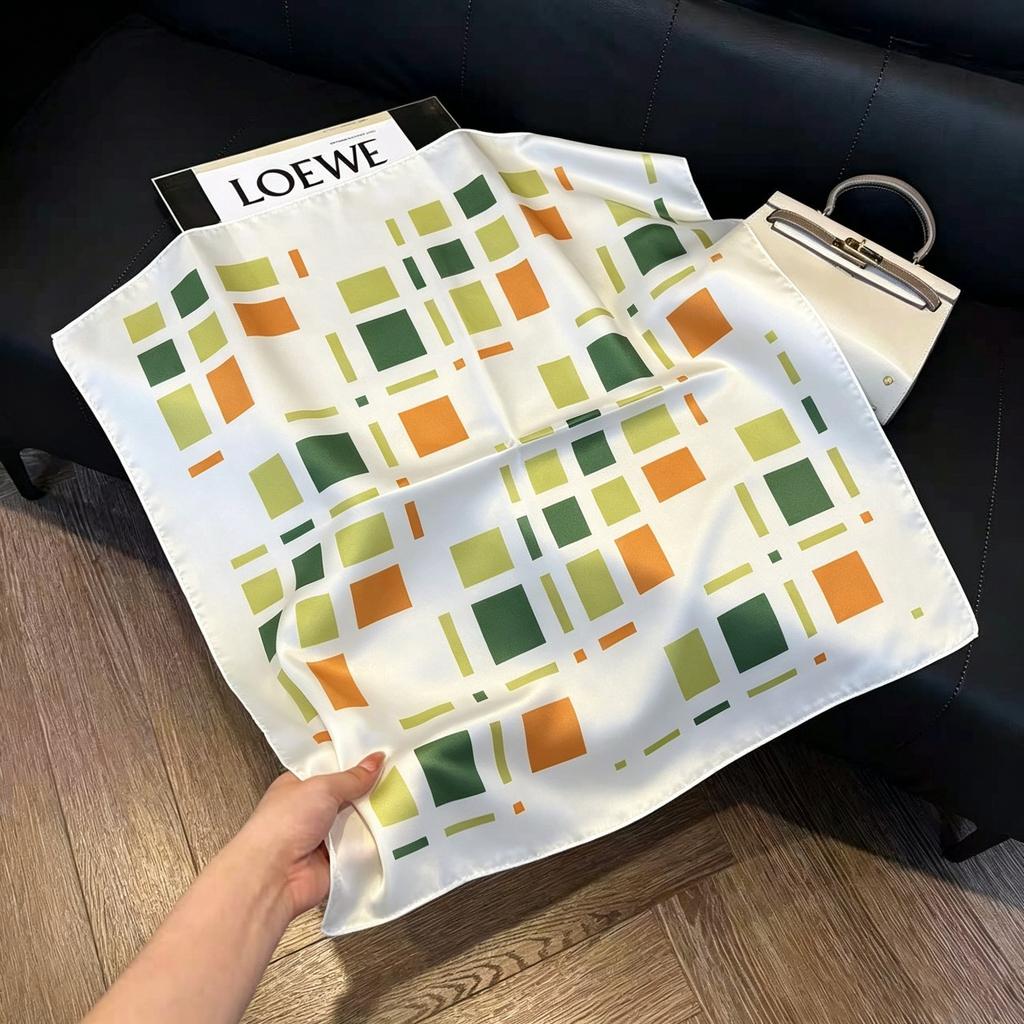 May Kaji Cashew Flower Square Scarf Retro Men's Silk Scarf Buckle British Style Scarf Men's Paisley Pattern Small Scarf Women