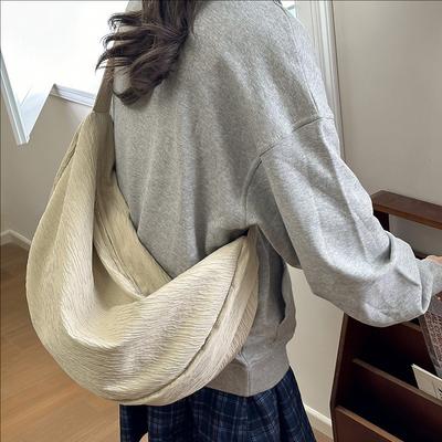 High-value Simple Dumpling Bag Large-capacity Commuter Messenger Bag Women's New Class Casual Shoulder Bag