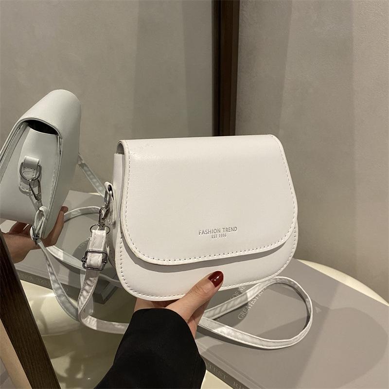 Women's Trendy Summer Crossbody Saddle Bag – Stylish & Simple Small Shoulder Bag