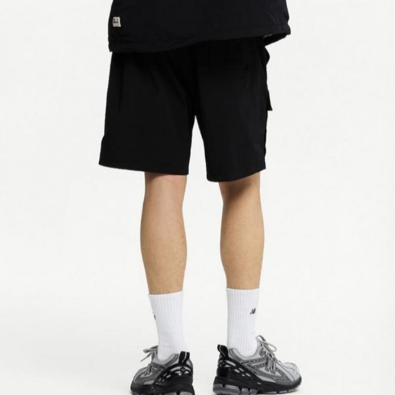 New Balance Uni Essentials Lightweight Stretch 4.5 Pocket Shorts