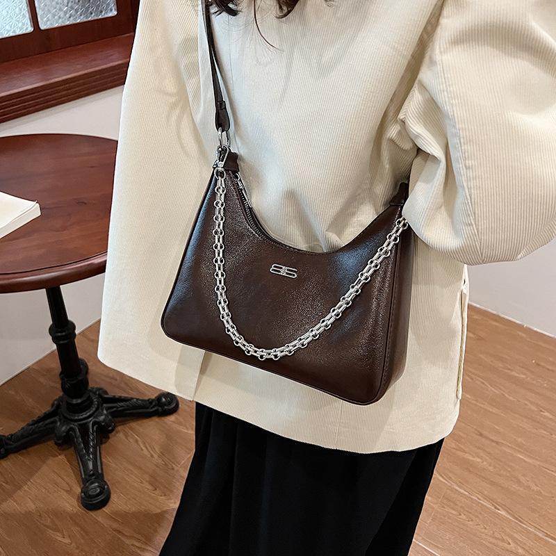 High sense popular underarm bag women's 2025 chain fashion burst pattern shoulder bag high sense casual messenger