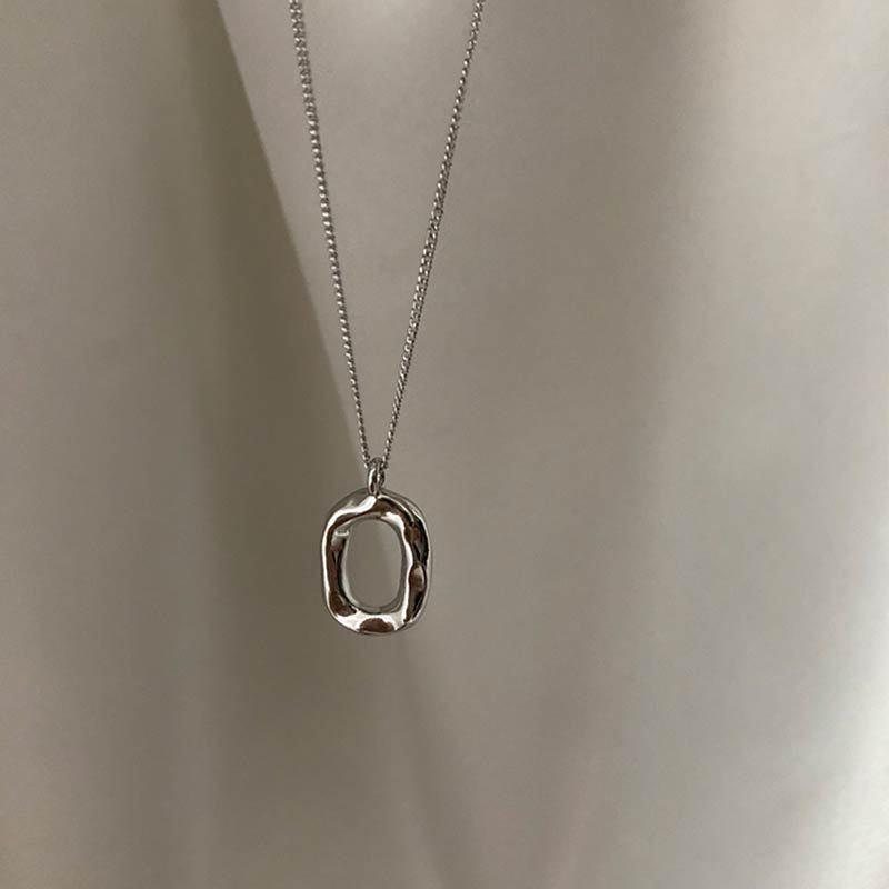 Elegant Geometric Pendant Necklace: Versatile, Fashionable Layered Choker for Women - New Arrival.