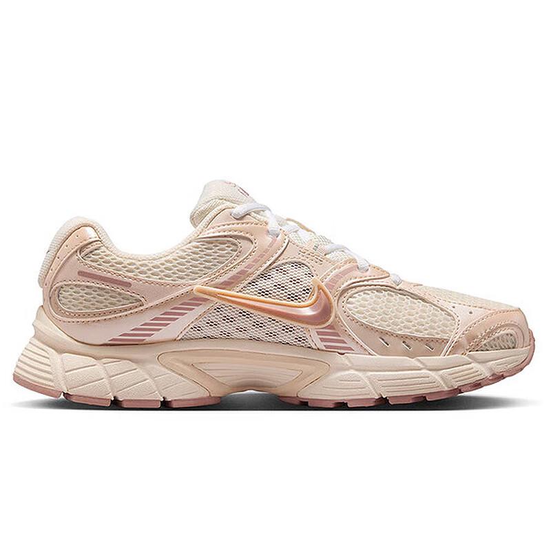 Nike Women s V5 RNR Casual Sneakers 35.5