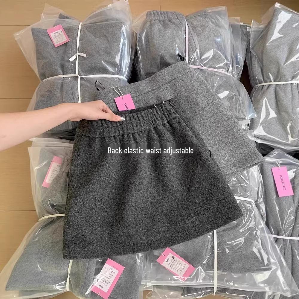 Women's Gray Wool Blend High-Waist A-Line Petite Short Skirt - Autumn/Winter Hip-Hugging, Anti-Exposure Design.