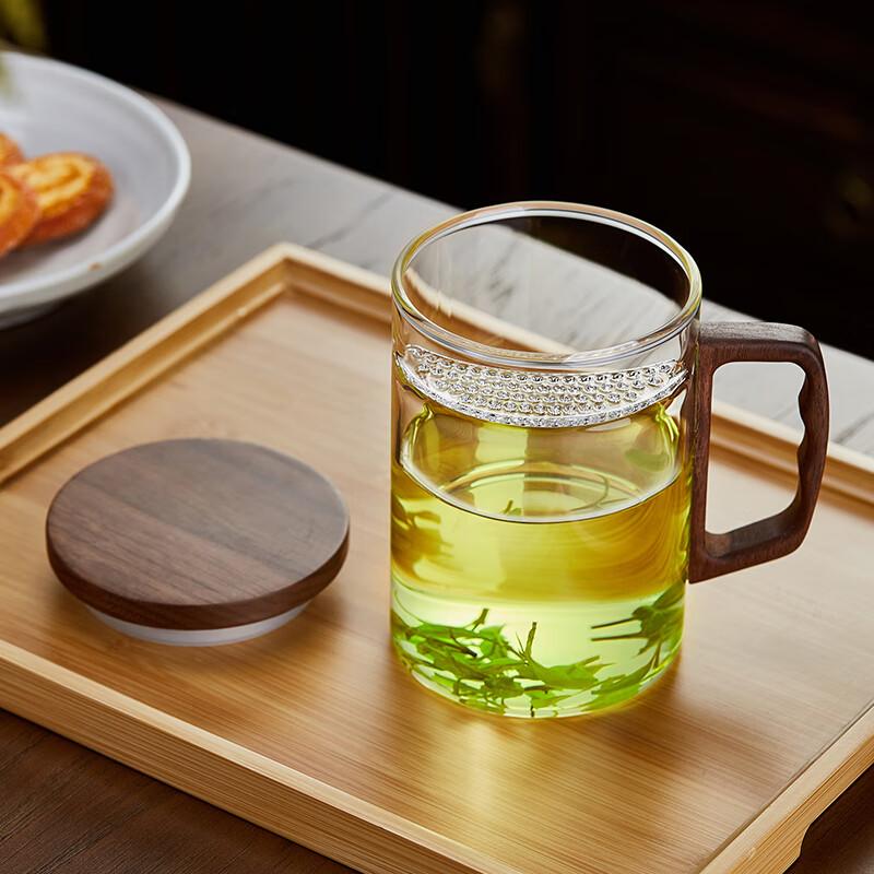 Moon-Shaped Glass Tea Cup, Heat-Resistant, with Separate Tea Infuser And Wooden Handle, Green Tea Brewing Tool