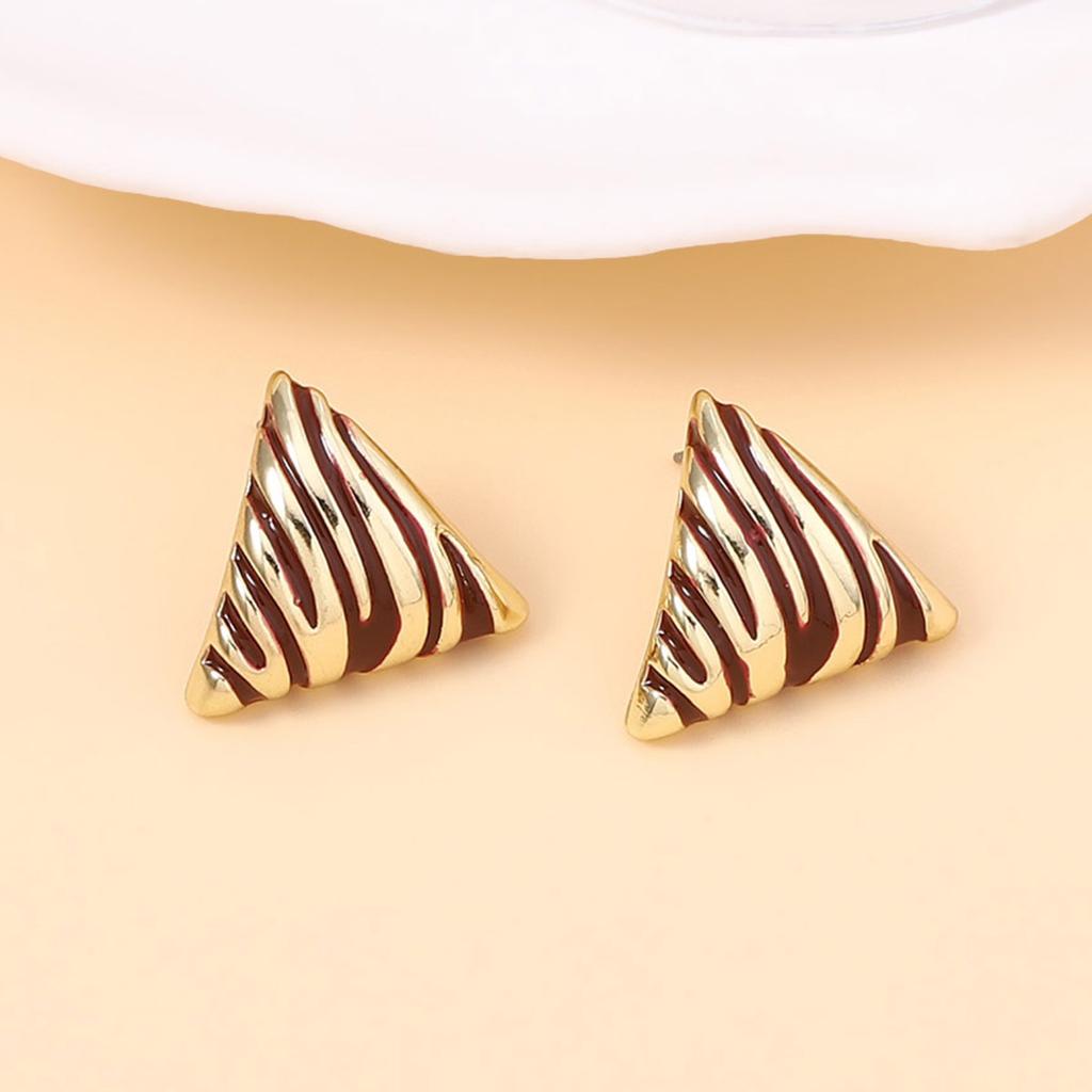 Medieval vintage Western court style, unique zebra irregular texture triangular earrings, personalized simple style