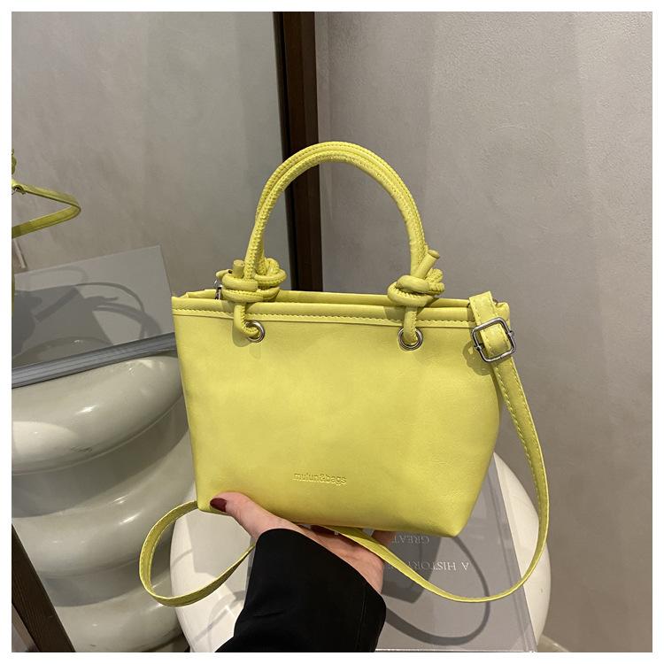 

225 spring new casual simple fashion retro texture trendy solid color pendant shoulder crossbody handbag