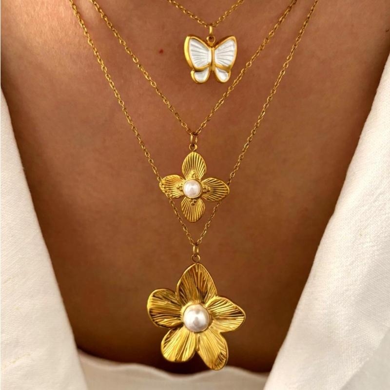 Chic Stackable Butterfly Floral Pendant Necklace Lightweight Stainless Steel Clavicle Chain Jewelry Gift For Her