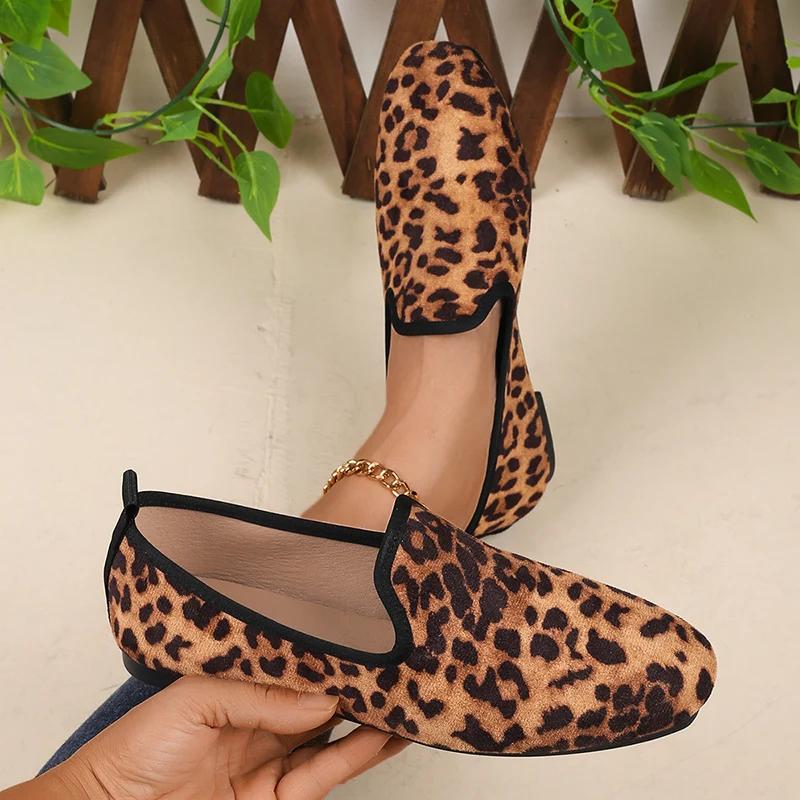 Sexy Leopard Women's Flats Shoes Women 2024 Light Loafers Outdoor Flat with Soft Bottom Ladies Shallow Shoes