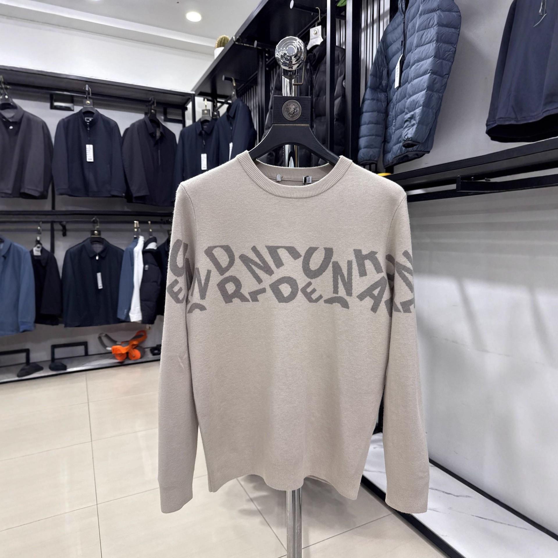 

H Family Jacquard Soft Round Neck Slim-Fit Autumn Sweater, Skin-Friendly and Warm 3Y056A Size 165 (100-115 jin)