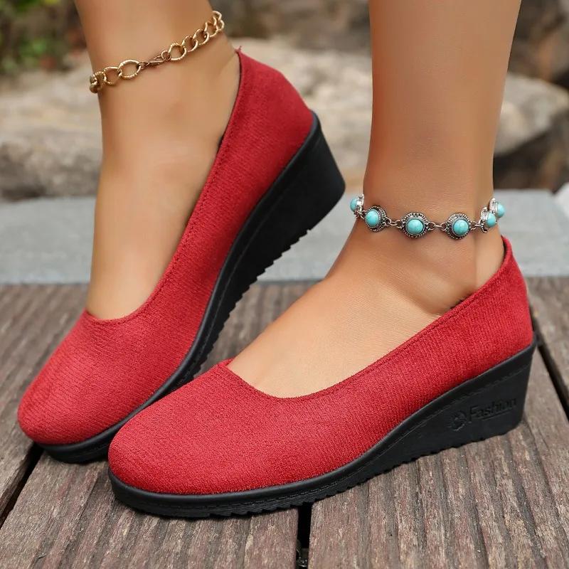 Fashion Women's Large Size Round Toe Shallow Mouth Suede Slip Soft Sole Anti-Landslide Heel Single Shoes Spring and Autumn Cloth Shoes