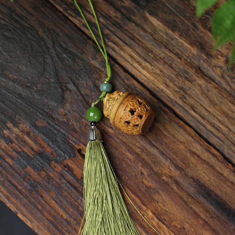 Green Sandalwood Scented Keychain Lanyard & Car Pendant Gift Set