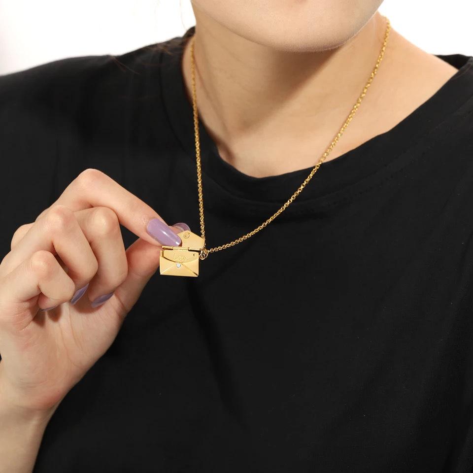 18k Gold Heart-Shaped Book Pendant Necklace - Personalized Non-Fading Couple's Sweater Chain