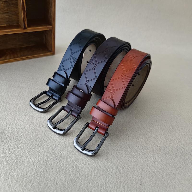 Fashionable Genuine Leather Belt For Women With Simple Pin Closure Designed For Versatile Styling