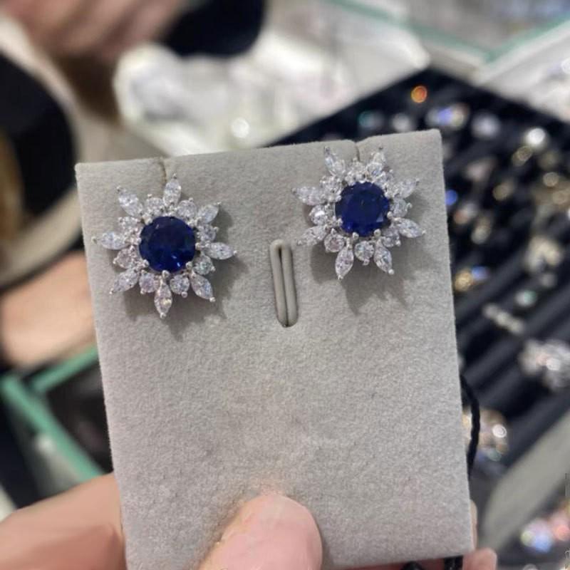 Fashionable Sunflower Earrings & Inlaid Sapphire Necklace Bridal Accessories