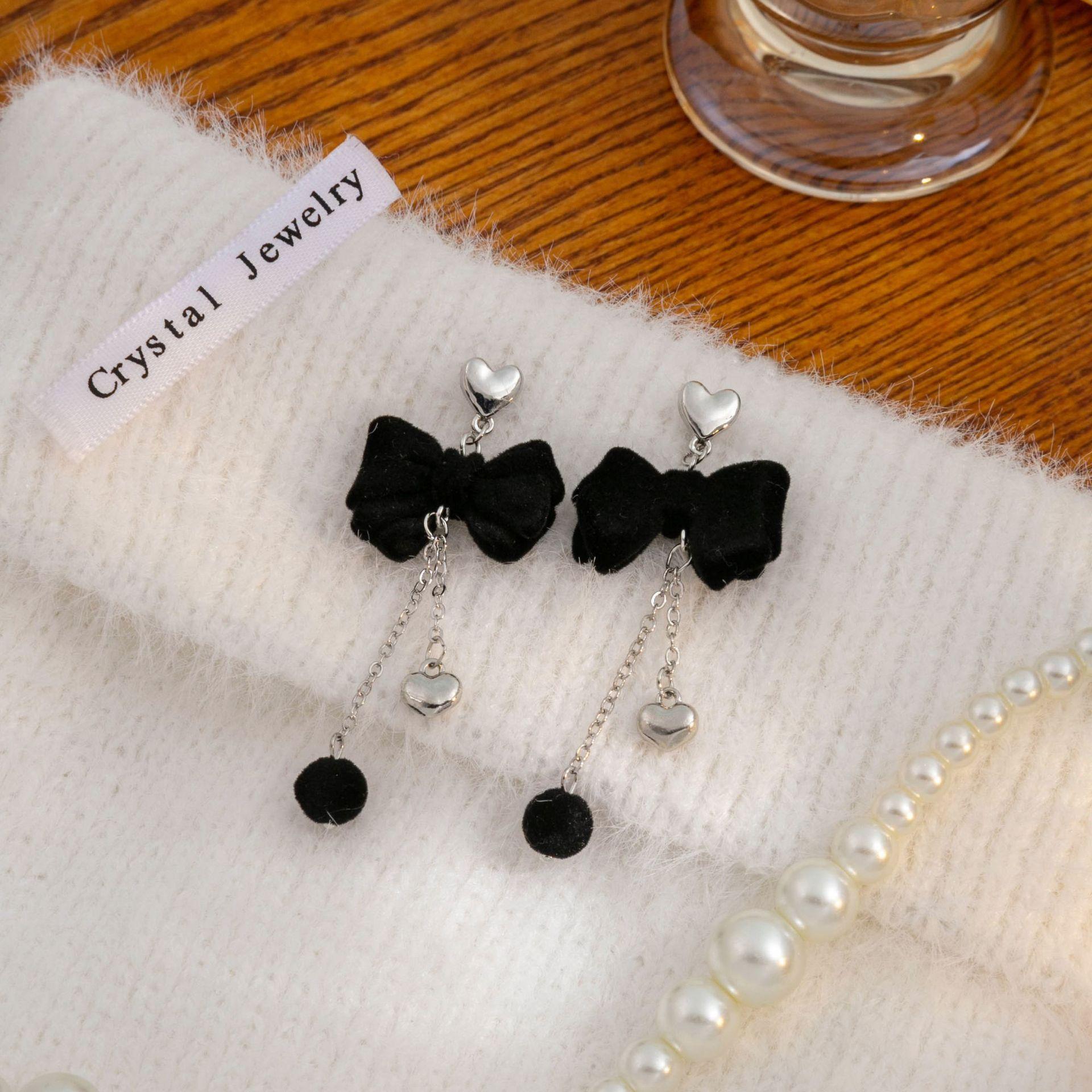 Autumn And Winter Flocking Bow Earrings, Long Fringed Chain Love Pendant Earrings, High-End Earrings For Women