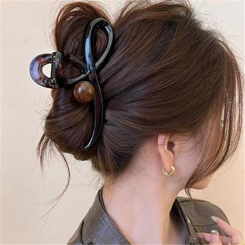 Simple Coffee Color Large Hair Claw Durable Shark Clip Elegant Back Head Updo Hair Clip Women Summer Daily Hair Accessories