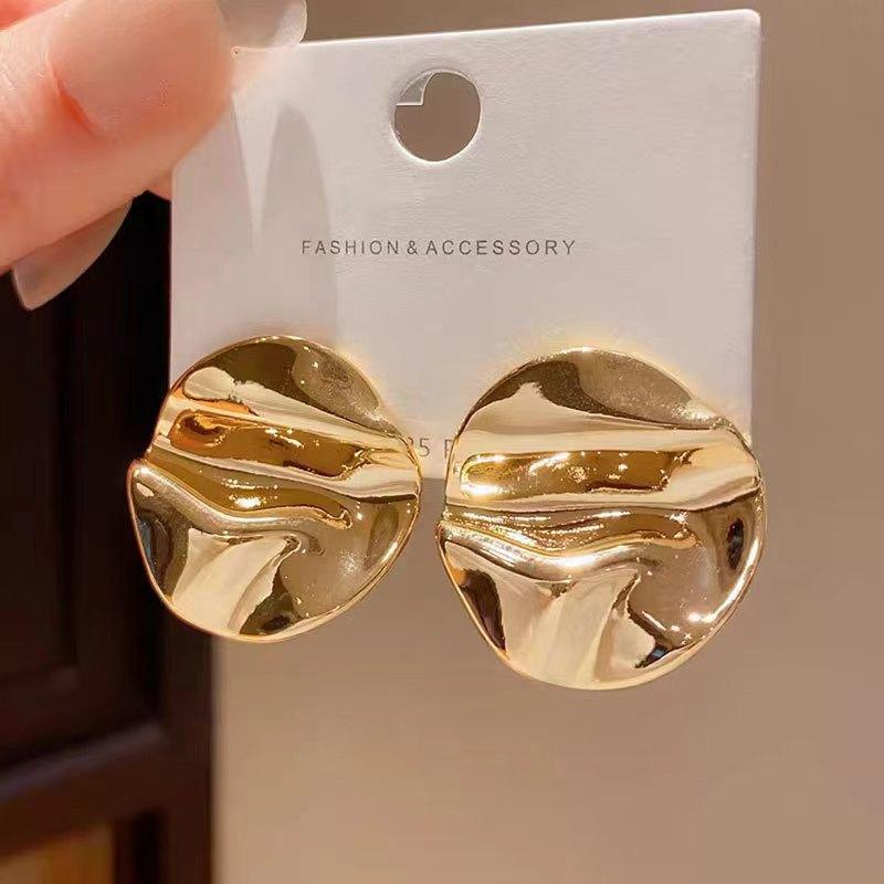 

Fashionable Women s Versatile Earrings With A High-end Temperament Hoop One Size